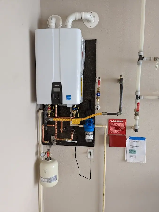 Professional plumber installing copper piping in a Copperas Cove home